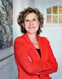 Prof Janka Stoker