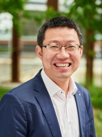Profielfoto van J. (Jun) Yue, Prof