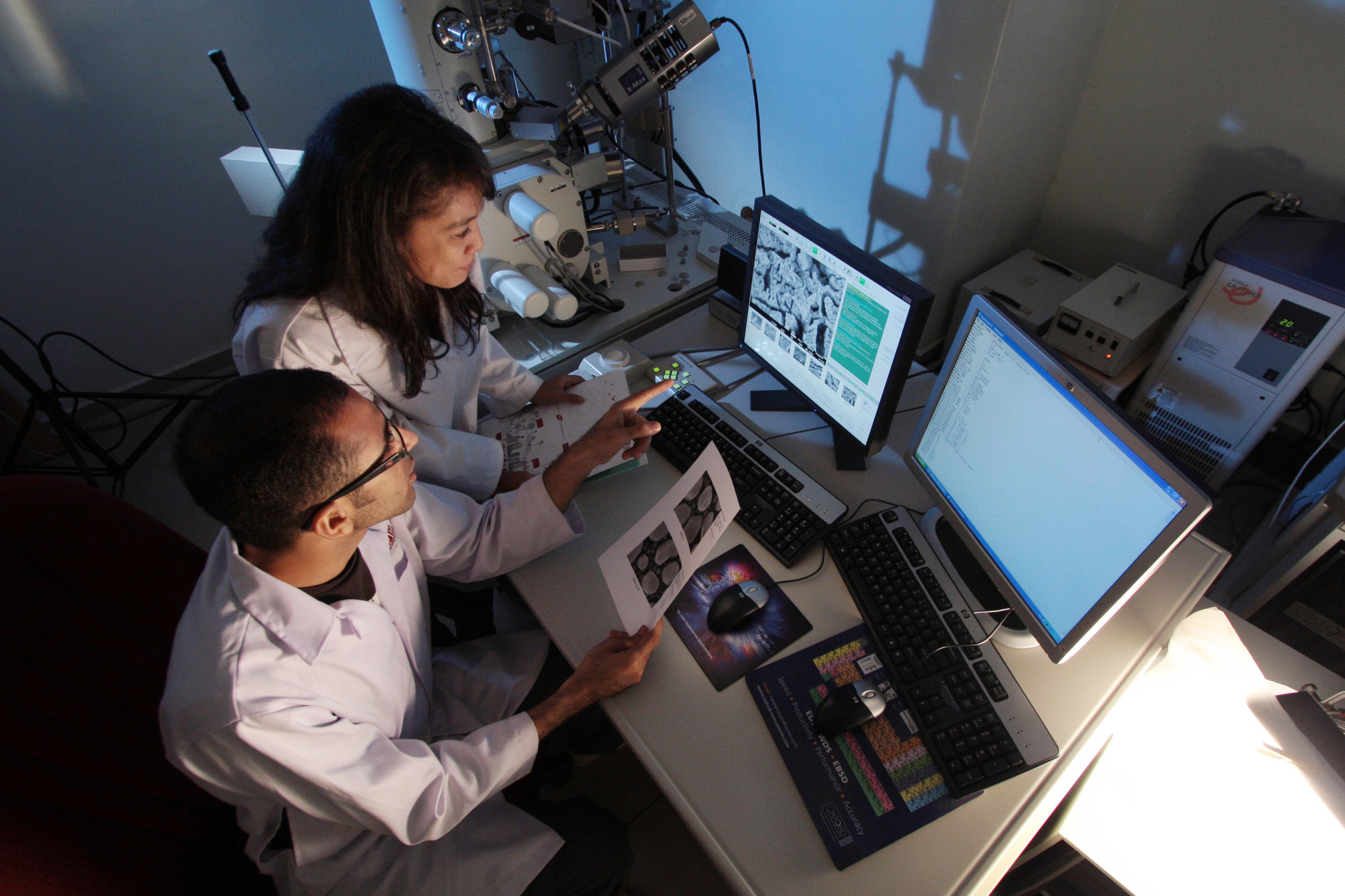 Stockfoto wetenschappers in lab