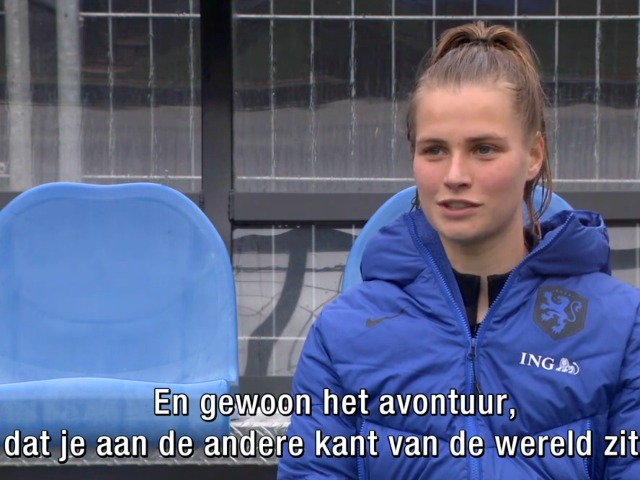 Marit combineert studie met voetballen.