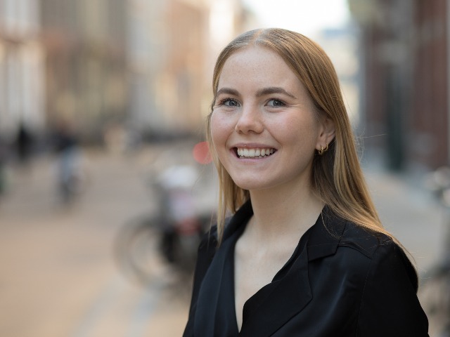 Paula Rubart, 2022 Alumni Ambassador for Germany. BA in American Studies (Photo: Gerhard Taatgen)