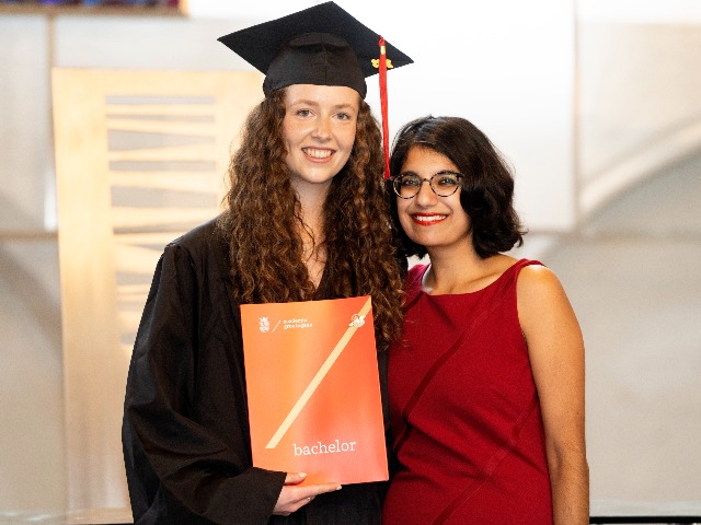 Lea Johanssen at her bachelor's graduation with dr. Indira van der Zande, Director of Education at Campus Fryslân