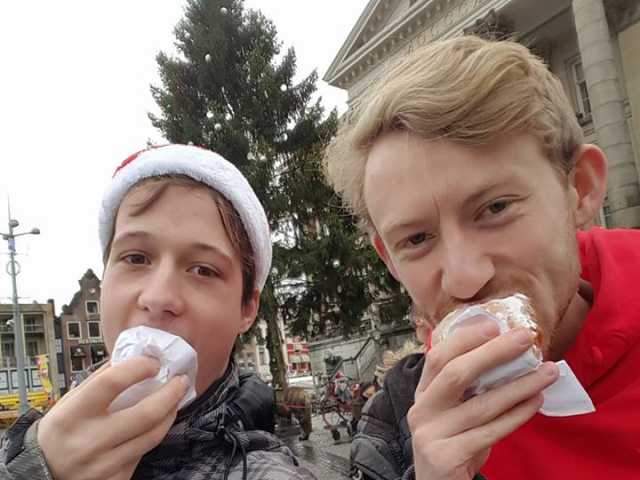 Oliebollen at the Grote Markt!