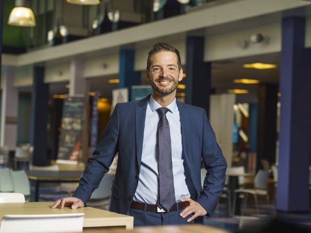 Associate Professor Konstantin M. Wacker