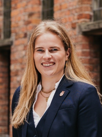 ing. D.M. (Debora) van Tricht