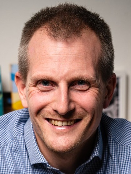 Profielfoto van dr. M. (Mark) van Duijn